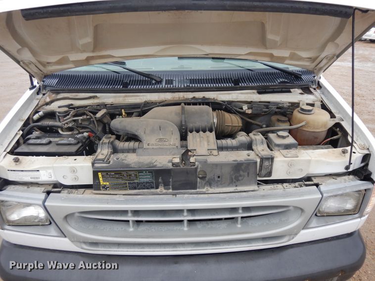 image for item ID9791 2002 Ford Econoline E250  van