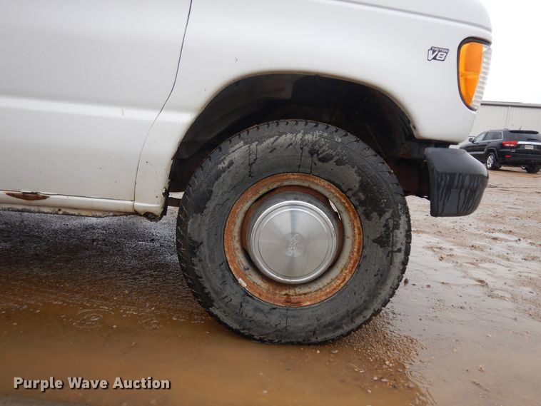 image for item ID9791 2002 Ford Econoline E250  van