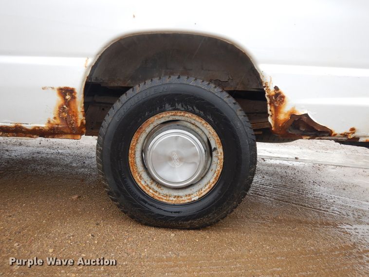 image for item ID9791 2002 Ford Econoline E250  van