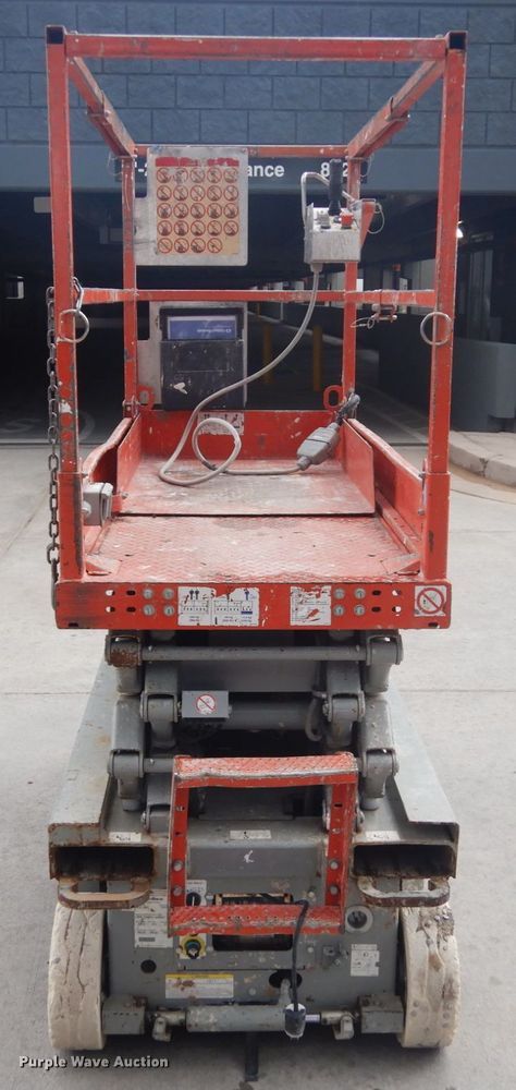 image for item IH9259 2012 Skyjack SJIII 3219  scissor lift