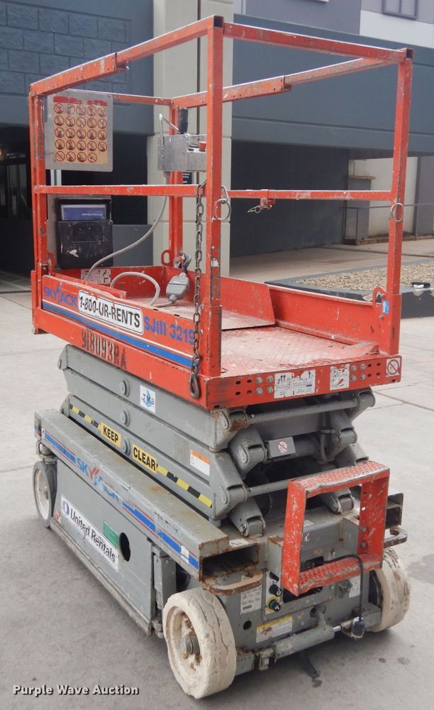 image for item IH9259 2012 Skyjack SJIII 3219  scissor lift