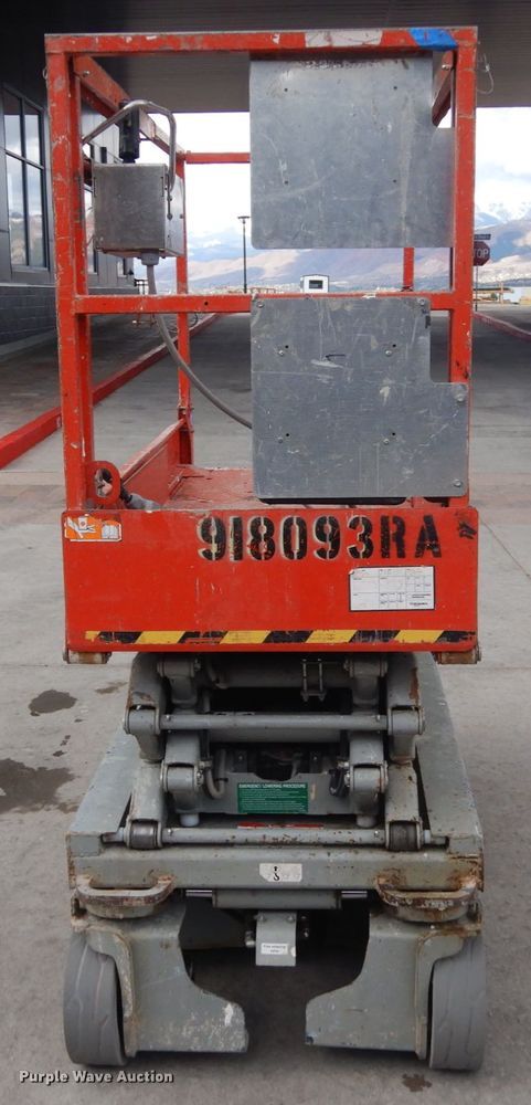 image for item IH9259 2012 Skyjack SJIII 3219  scissor lift