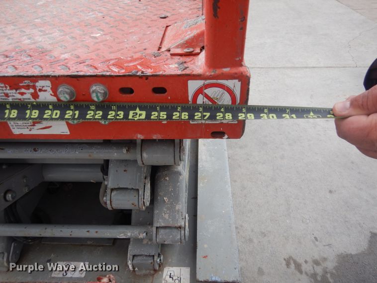 image for item IH9259 2012 Skyjack SJIII 3219  scissor lift
