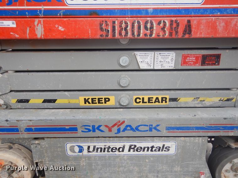 image for item IH9259 2012 Skyjack SJIII 3219  scissor lift