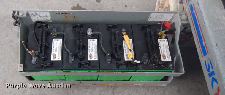 image for item IH9259 2012 Skyjack SJIII 3219  scissor lift