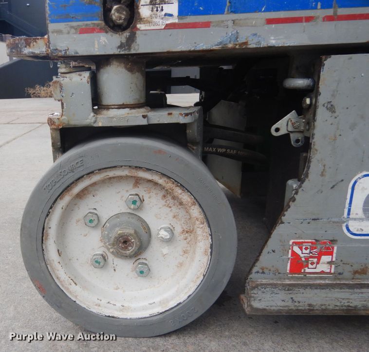 image for item IH9259 2012 Skyjack SJIII 3219  scissor lift