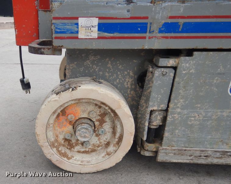 image for item IH9259 2012 Skyjack SJIII 3219  scissor lift