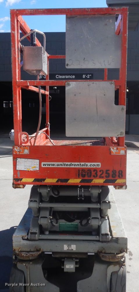 image for item IH9260 2012 Skyjack SJIII 3219  scissor lift