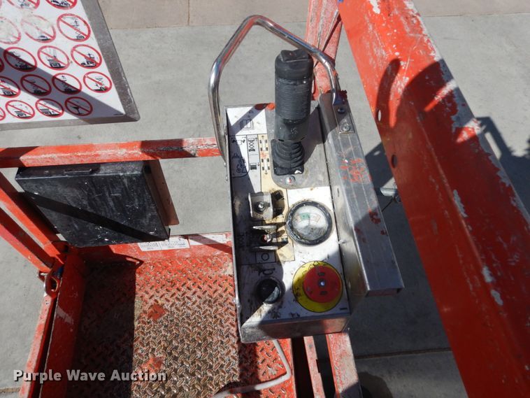 image for item IH9260 2012 Skyjack SJIII 3219  scissor lift