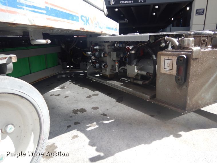 image for item IH9260 2012 Skyjack SJIII 3219  scissor lift