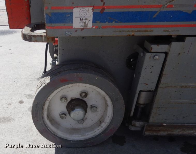 image for item IH9260 2012 Skyjack SJIII 3219  scissor lift