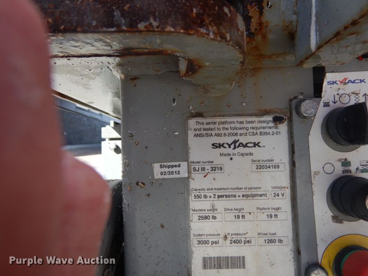 image for item IH9260 2012 Skyjack SJIII 3219  scissor lift