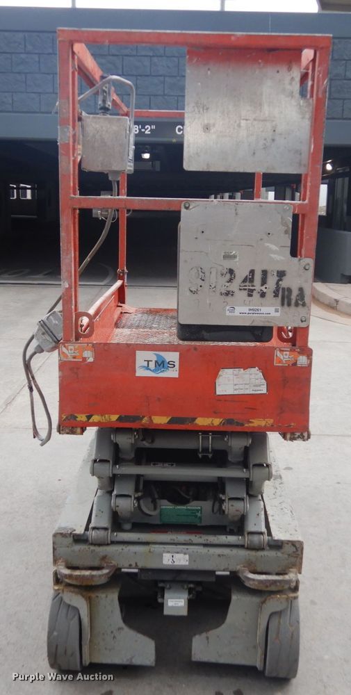image for item IH9261 2012 Skyjack SJIII 3219  scissor lift