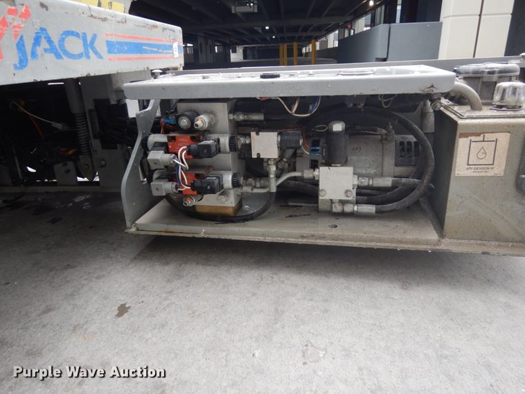 image for item IH9261 2012 Skyjack SJIII 3219  scissor lift