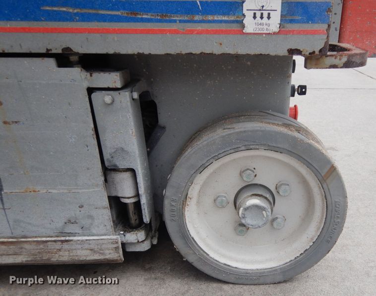 image for item IH9261 2012 Skyjack SJIII 3219  scissor lift