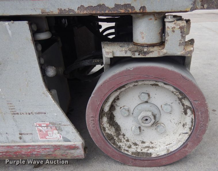 image for item IH9261 2012 Skyjack SJIII 3219  scissor lift