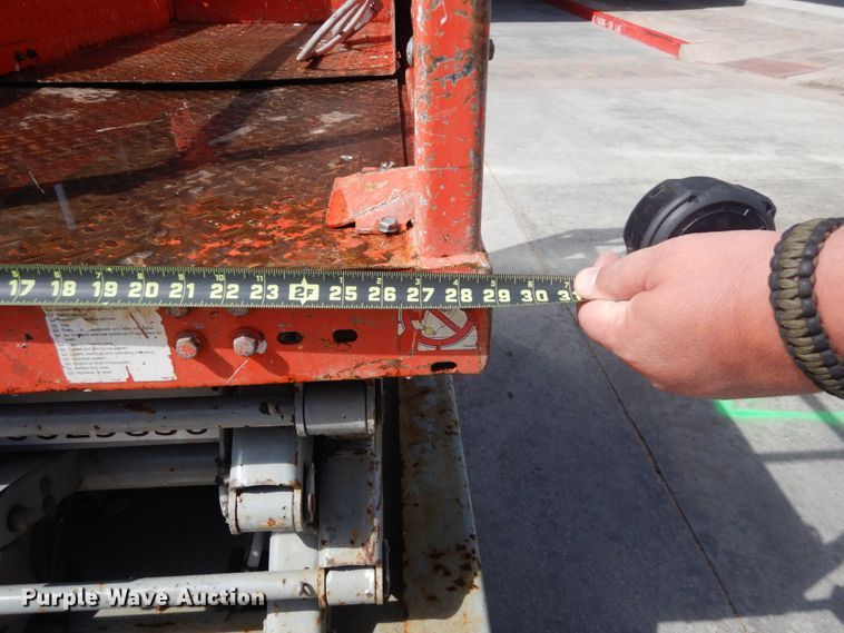 image for item IH9262 2012 Skyjack SJIII 3219  scissor lift