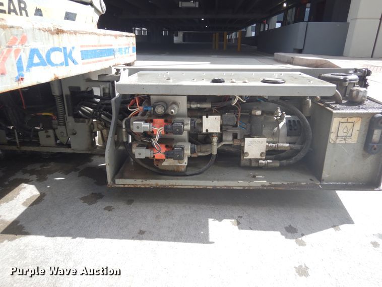 image for item IH9262 2012 Skyjack SJIII 3219  scissor lift