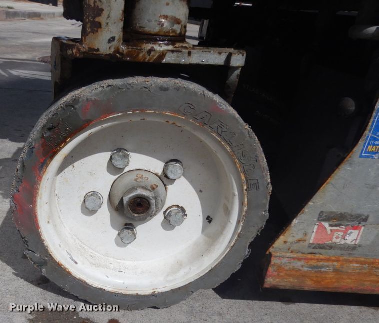 image for item IH9262 2012 Skyjack SJIII 3219  scissor lift