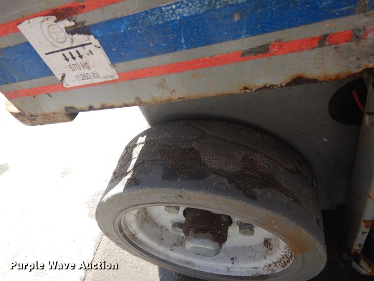 image for item IH9262 2012 Skyjack SJIII 3219  scissor lift