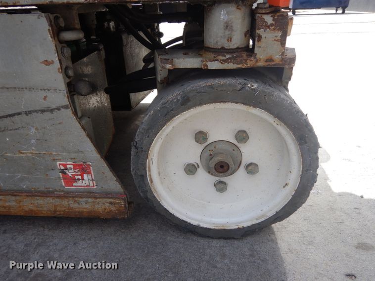image for item IH9262 2012 Skyjack SJIII 3219  scissor lift