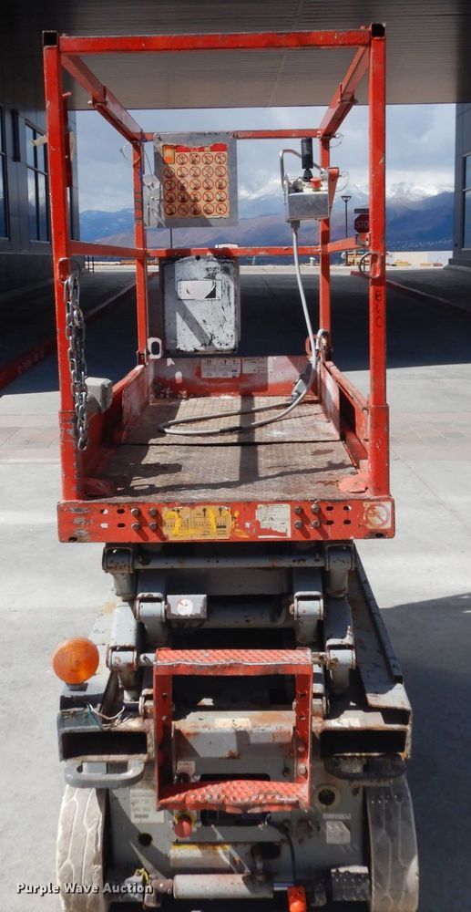 image for item IH9263 2012 Skyjack SJIII 3219  scissor lift