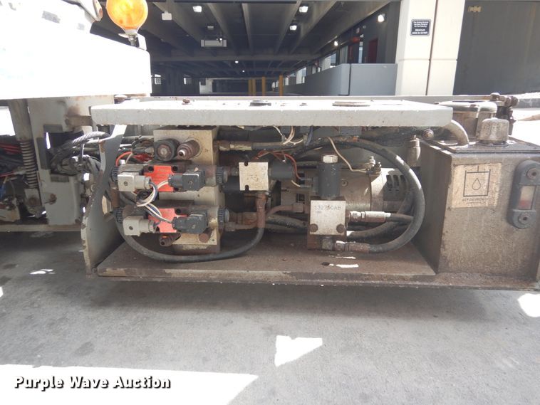 image for item IH9263 2012 Skyjack SJIII 3219  scissor lift