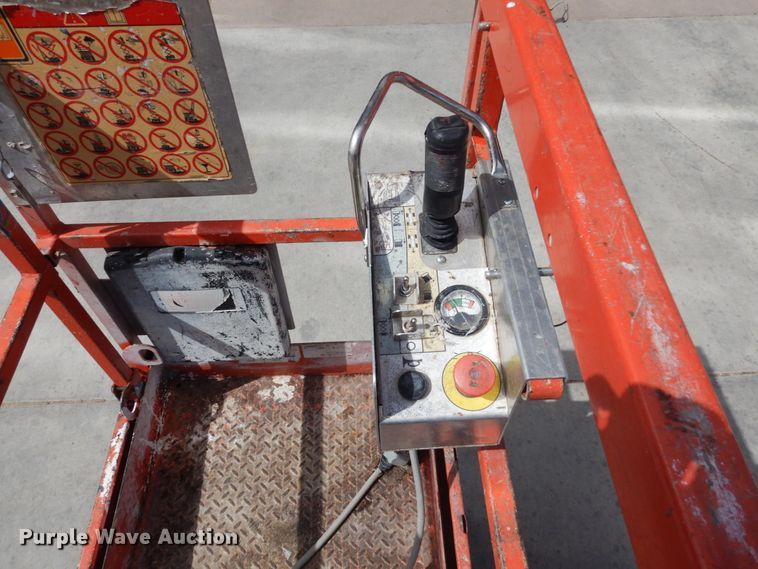 image for item IH9263 2012 Skyjack SJIII 3219  scissor lift