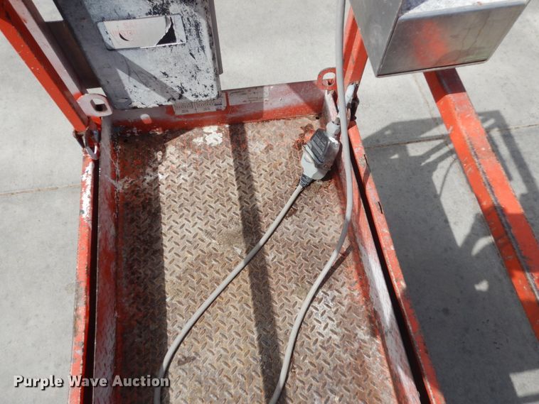 image for item IH9263 2012 Skyjack SJIII 3219  scissor lift