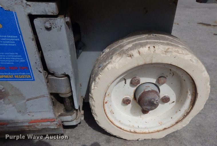 image for item IH9263 2012 Skyjack SJIII 3219  scissor lift