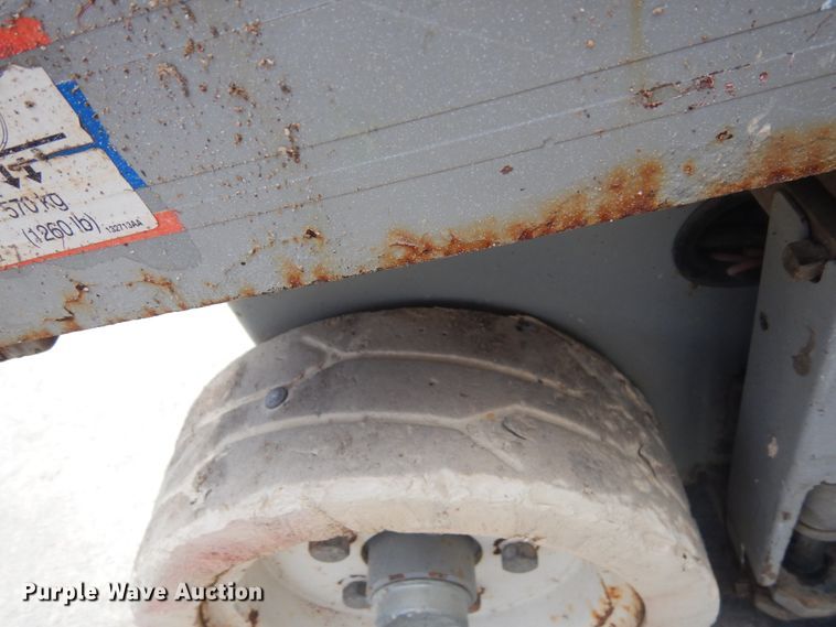 image for item IH9263 2012 Skyjack SJIII 3219  scissor lift