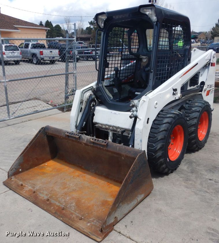 image for item IH9264 2014 Bobcat S450  skid steer loader
