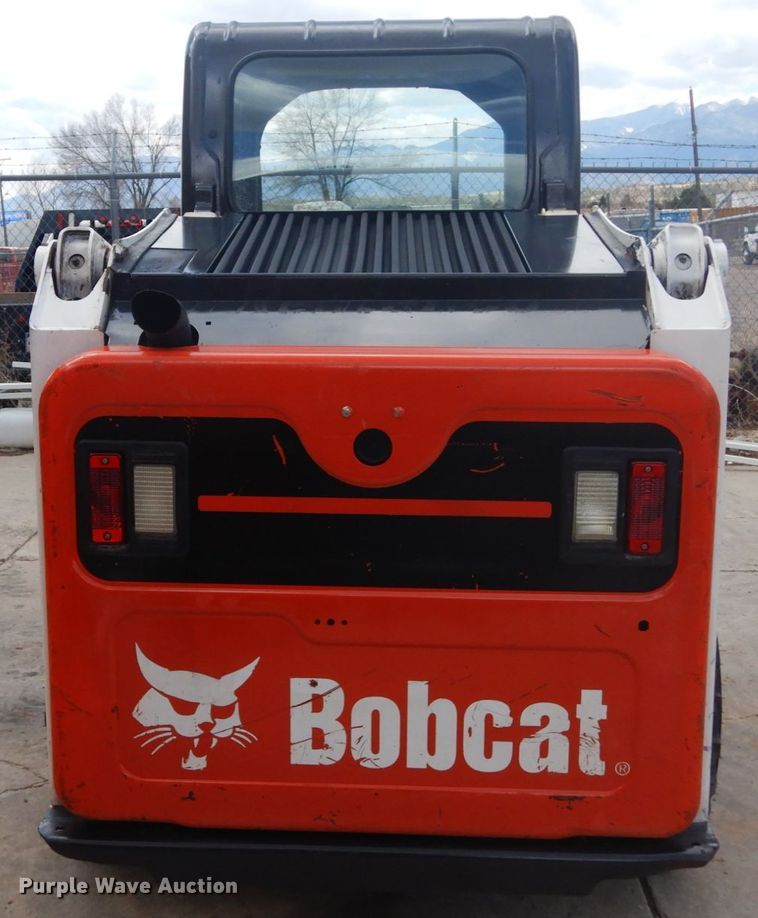 image for item IH9264 2014 Bobcat S450  skid steer loader
