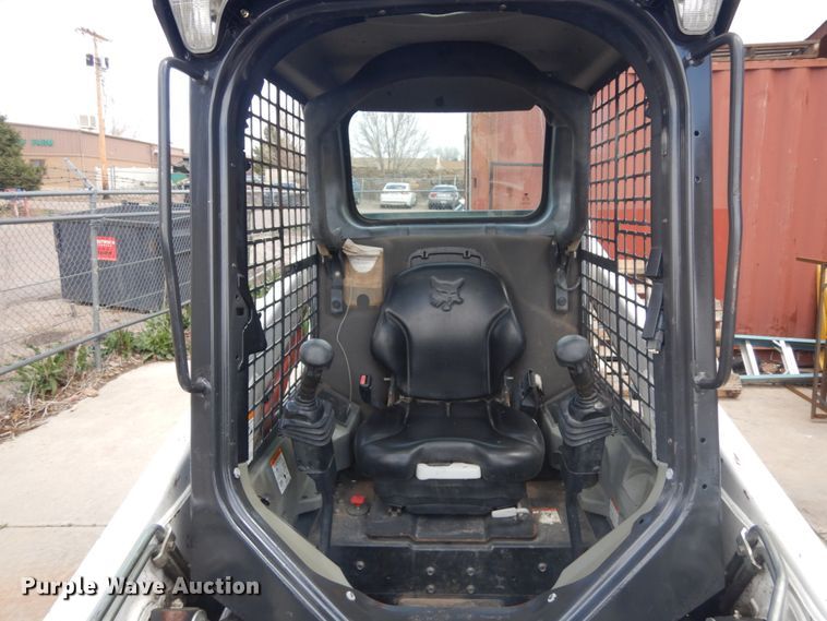 image for item IH9264 2014 Bobcat S450  skid steer loader