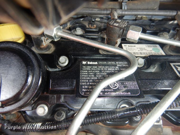 image for item IH9264 2014 Bobcat S450  skid steer loader