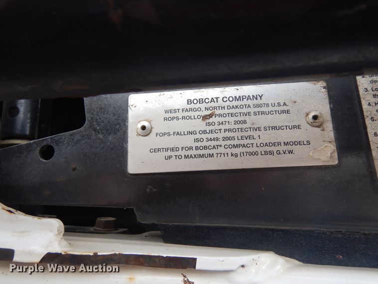 image for item IH9264 2014 Bobcat S450  skid steer loader