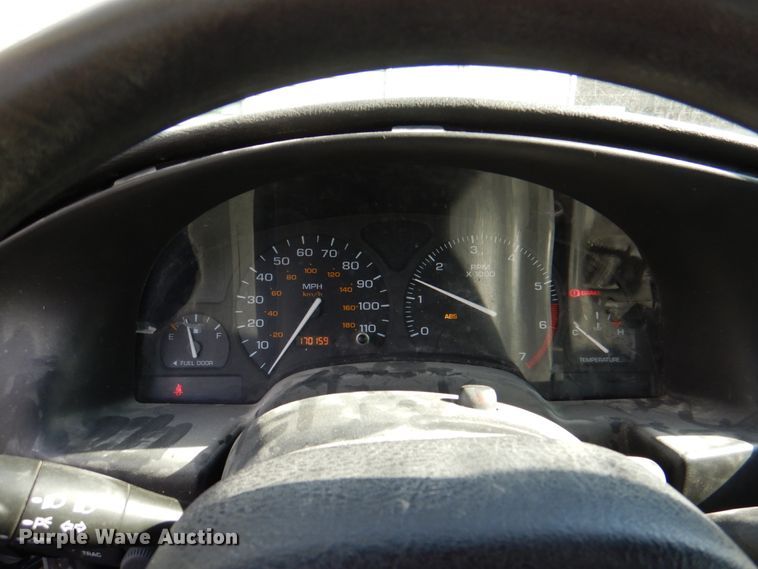 image for item II9860 2001 Saturn SC