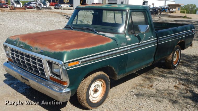 image for item IL9301 1979 Ford F150  pickup truck