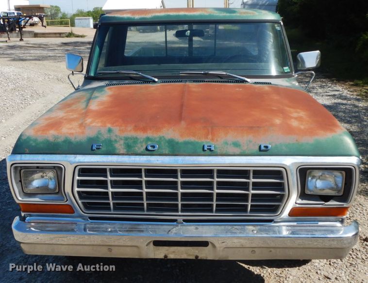 image for item IL9301 1979 Ford F150  pickup truck