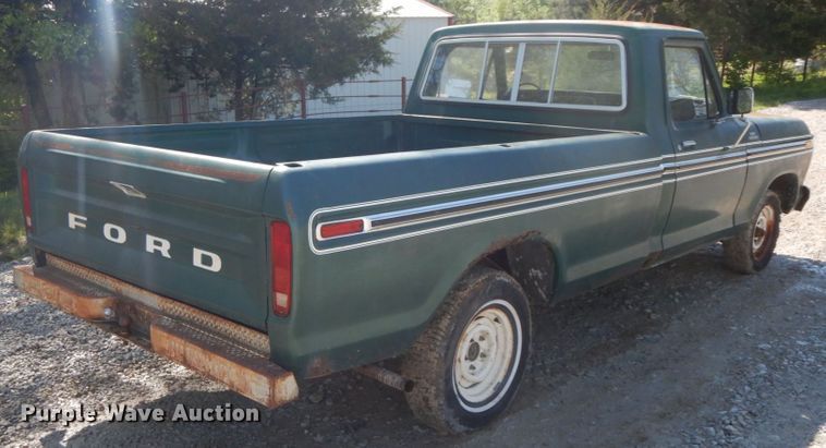image for item IL9301 1979 Ford F150  pickup truck