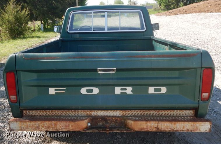 image for item IL9301 1979 Ford F150  pickup truck