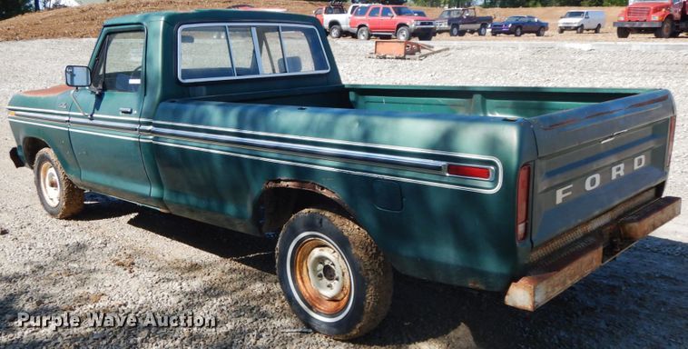 image for item IL9301 1979 Ford F150  pickup truck