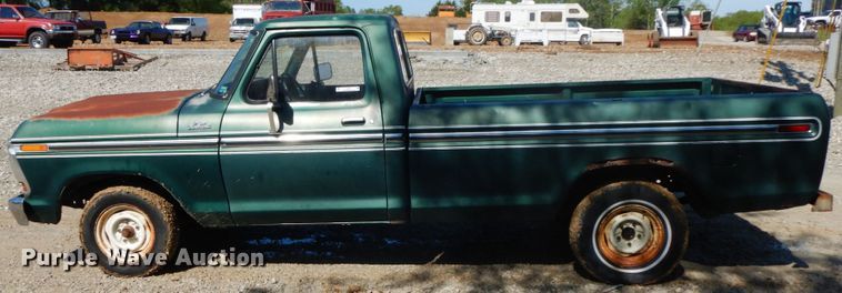 image for item IL9301 1979 Ford F150  pickup truck