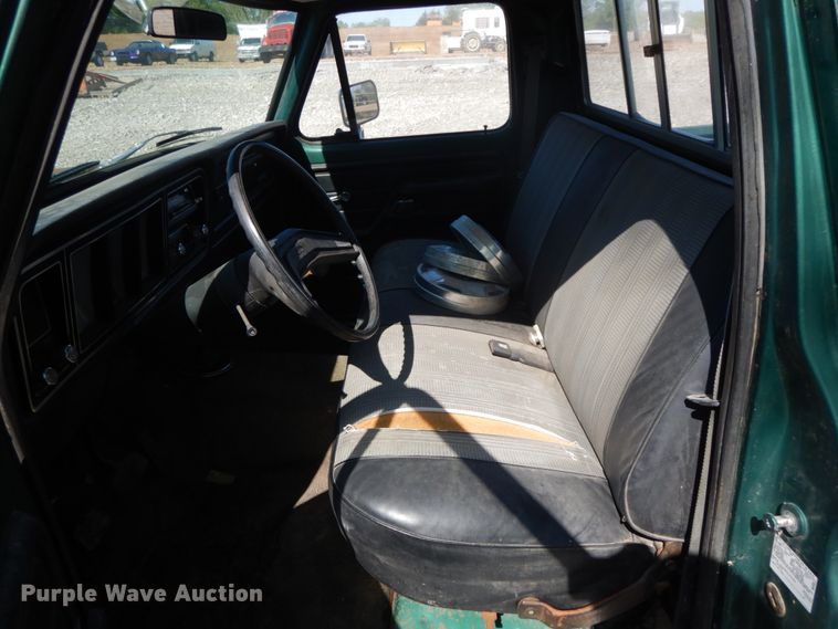 image for item IL9301 1979 Ford F150  pickup truck