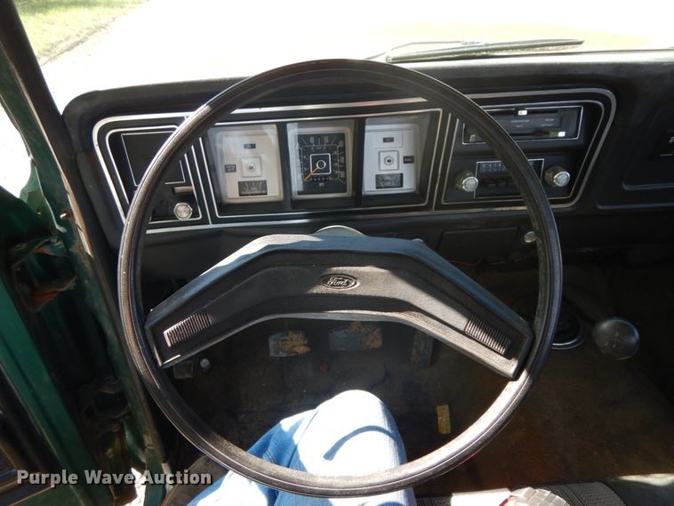 image for item IL9301 1979 Ford F150  pickup truck