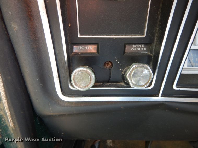 image for item IL9301 1979 Ford F150  pickup truck