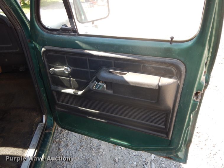 image for item IL9301 1979 Ford F150  pickup truck