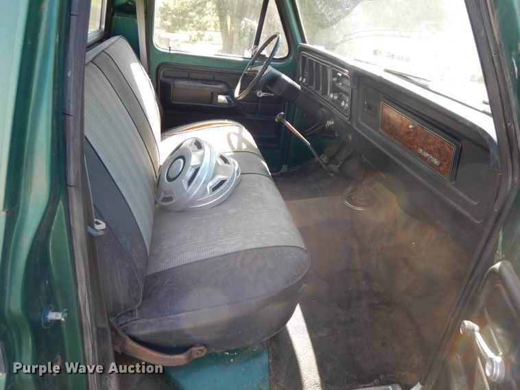 image for item IL9301 1979 Ford F150  pickup truck