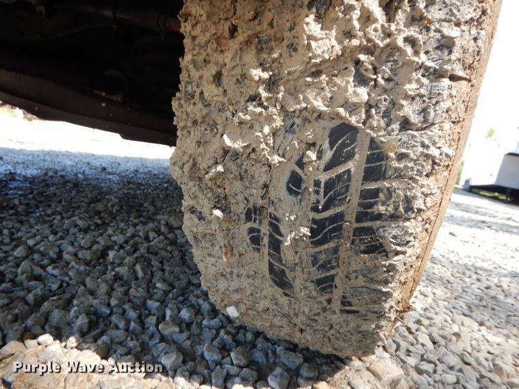 image for item IL9302 1983 Chevrolet C20 Suburban  SUV