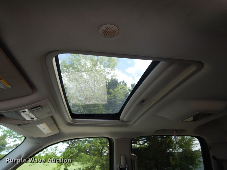 image for item IL9308 2007 GMC Sierra 1500  Crew Cab pickup truck